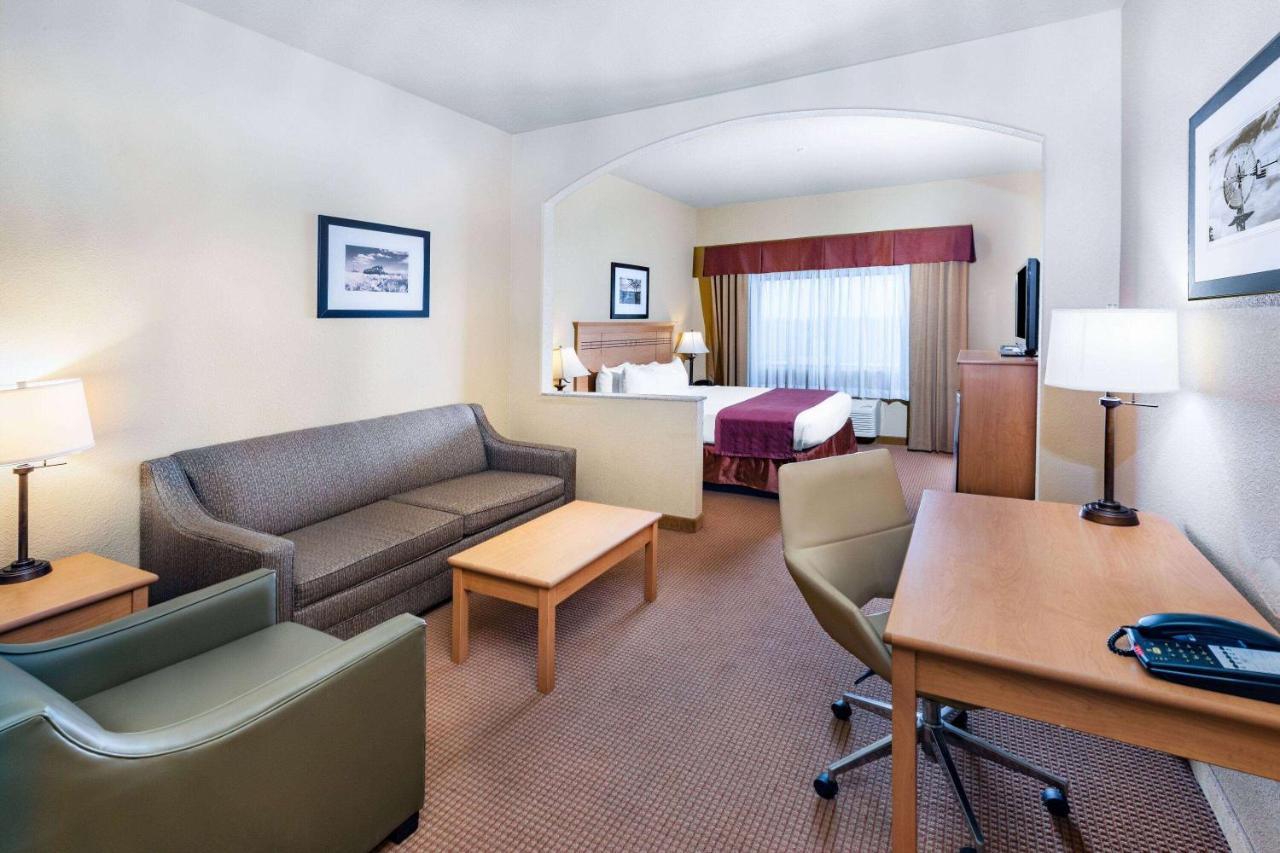 Baymont By Wyndham Cuero Hotel Eksteriør billede