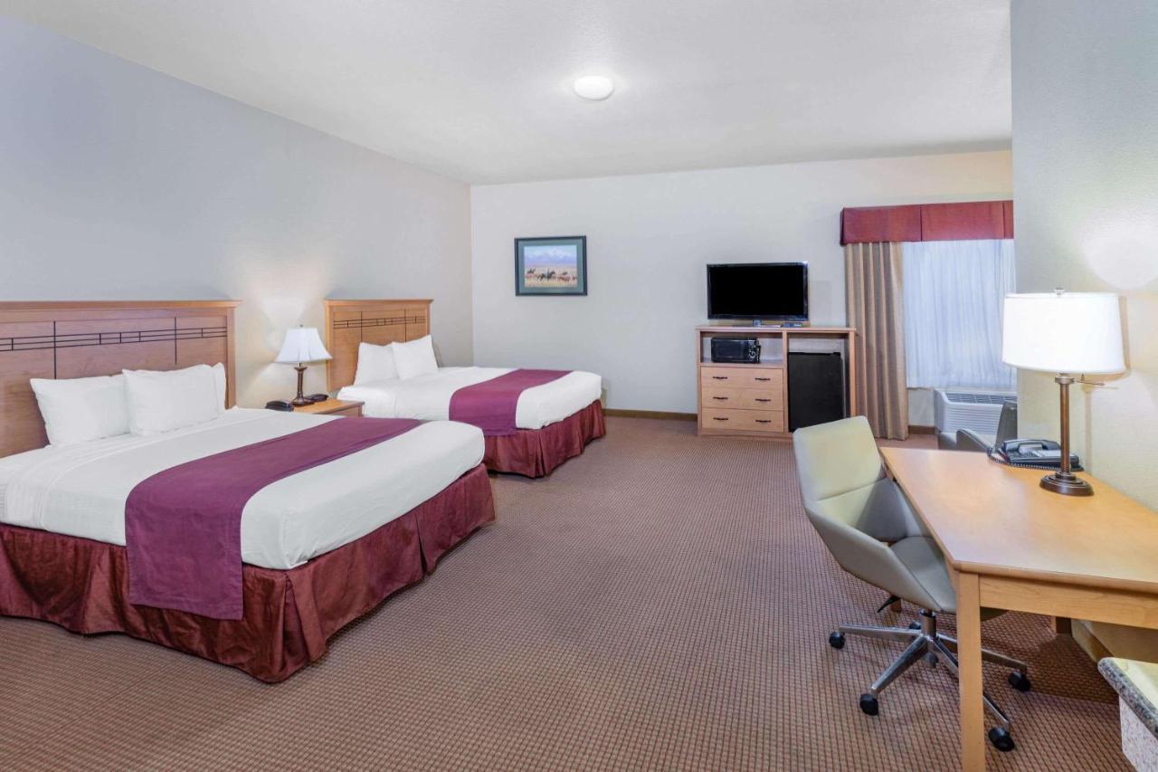 Baymont By Wyndham Cuero Hotel Eksteriør billede